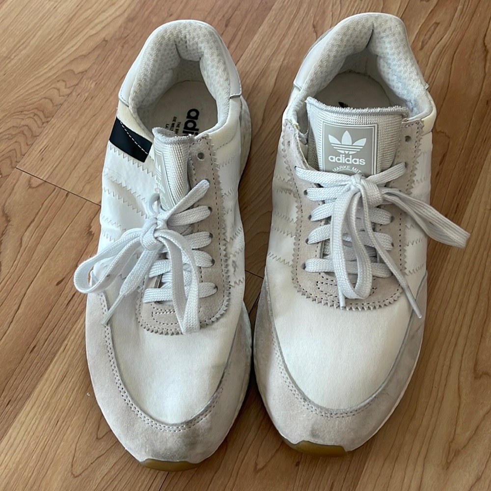 Running shoes